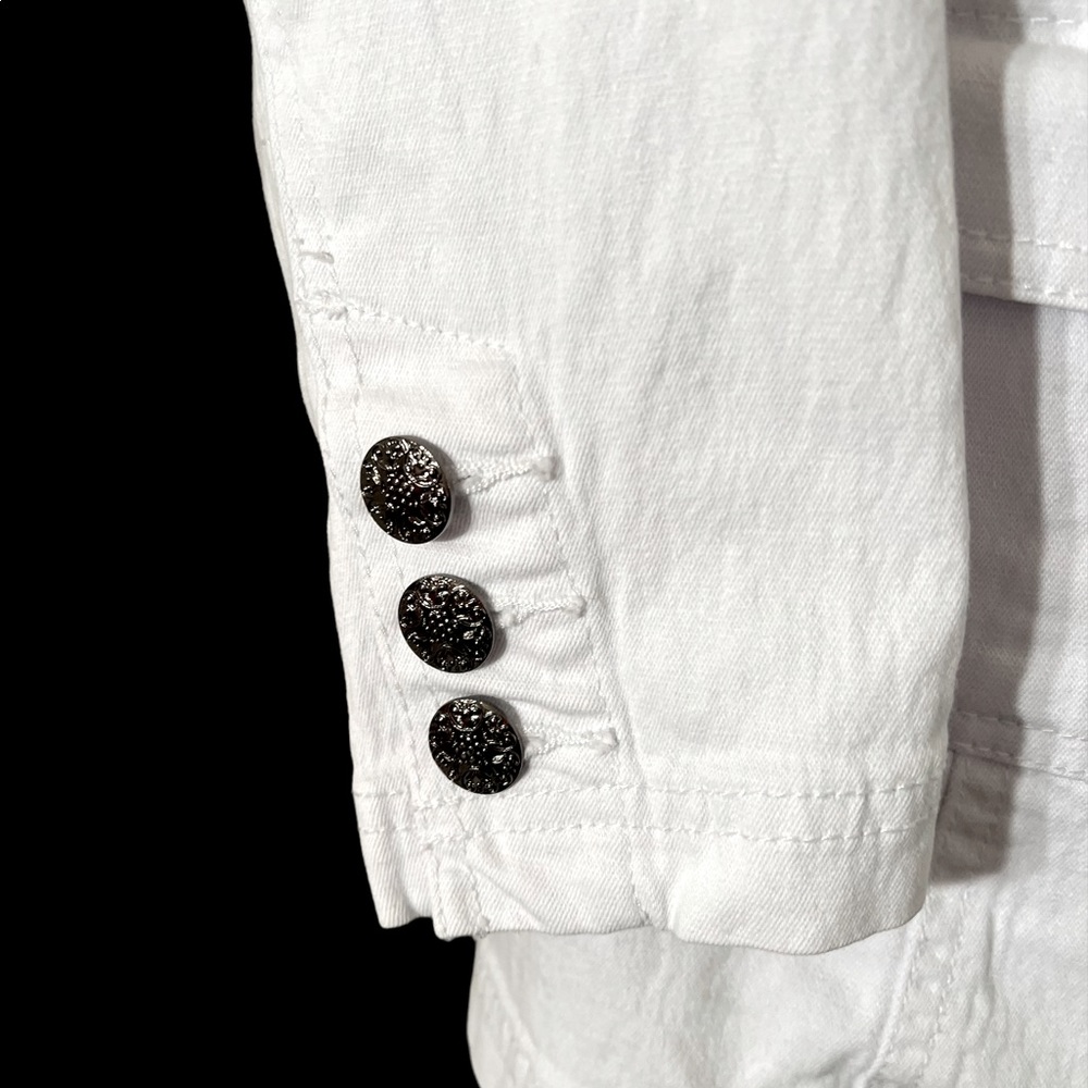 DG2 WHITE VINTAGE SPRING/SUMMER DENIM WITH STRETCH EMBELLISHED BLAZER - Picture 3 of 13